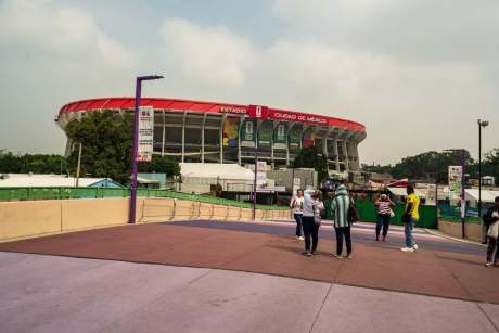 梅阿查球场认为比赛日氛围震撼扩建后上座将再创新高